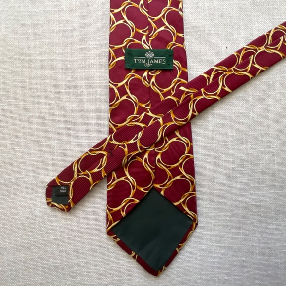 •Tom James Burgundy Gold Geometric Design Silk Tie - Picture 4 of 10